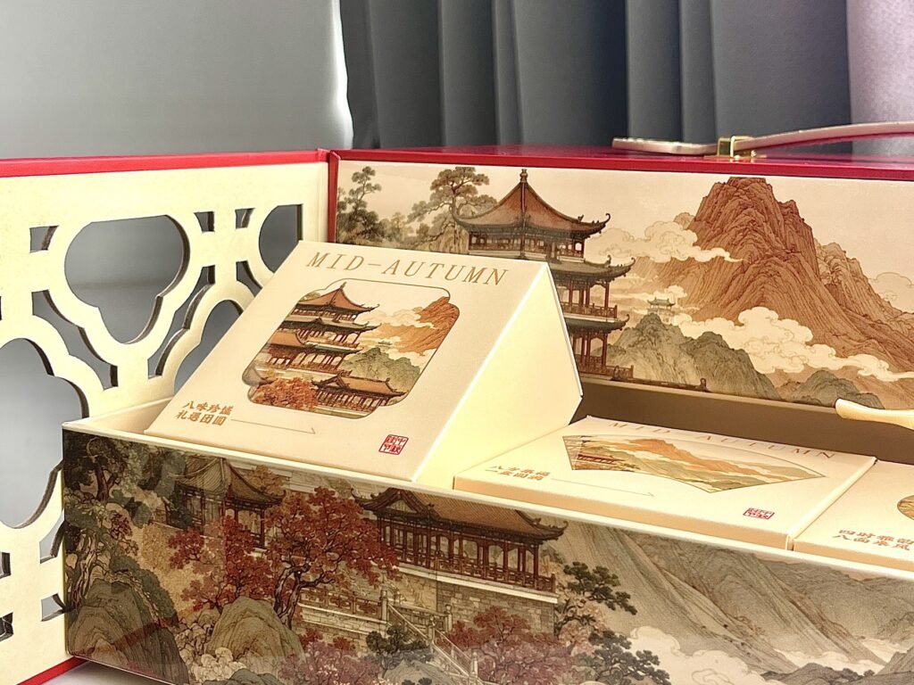 Mid-autumn gift box with landscape print and die-cut lattice side panels
